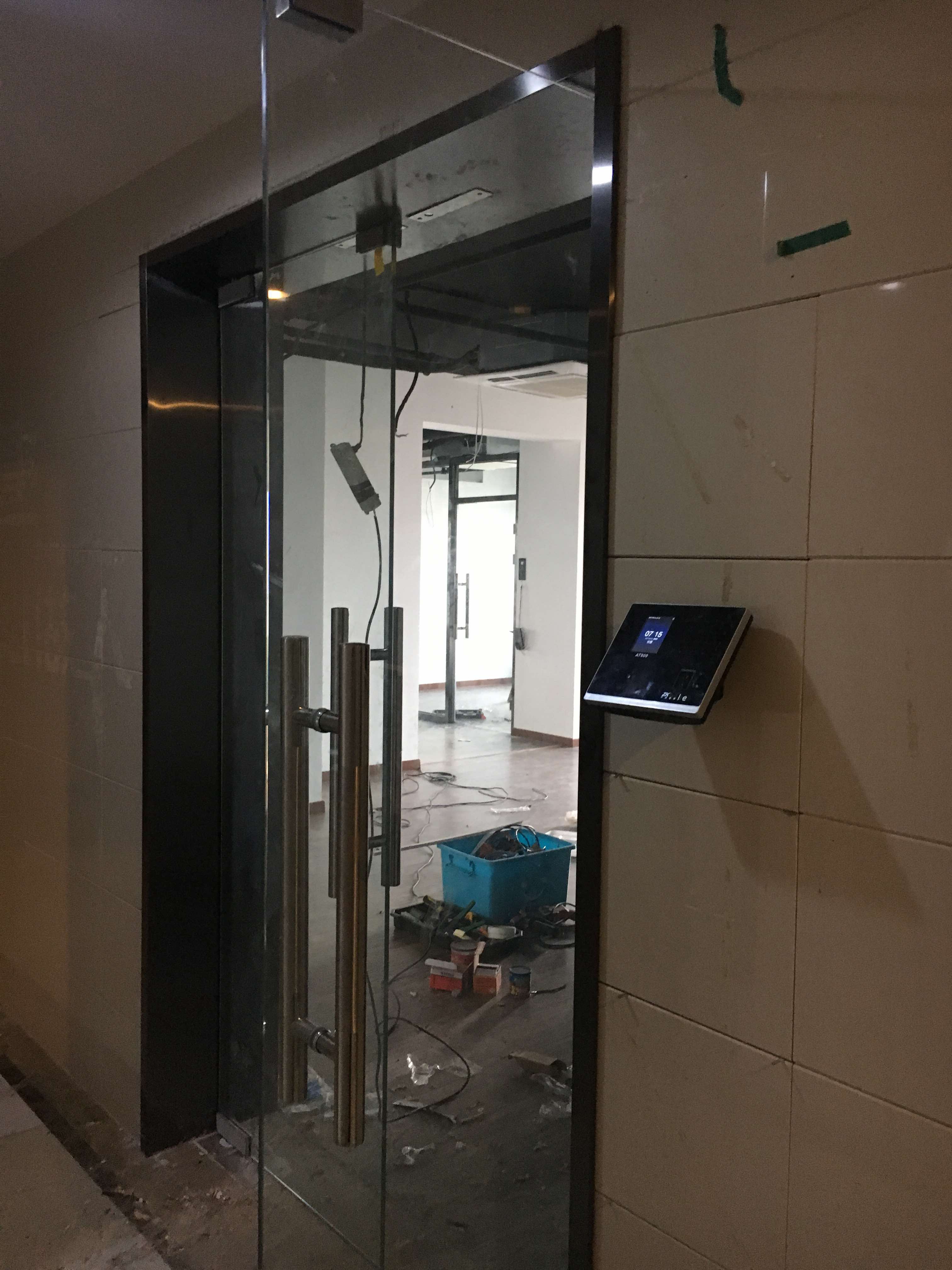 云智慧電子商務(wù)人臉識別門禁系統(tǒng)安裝工程